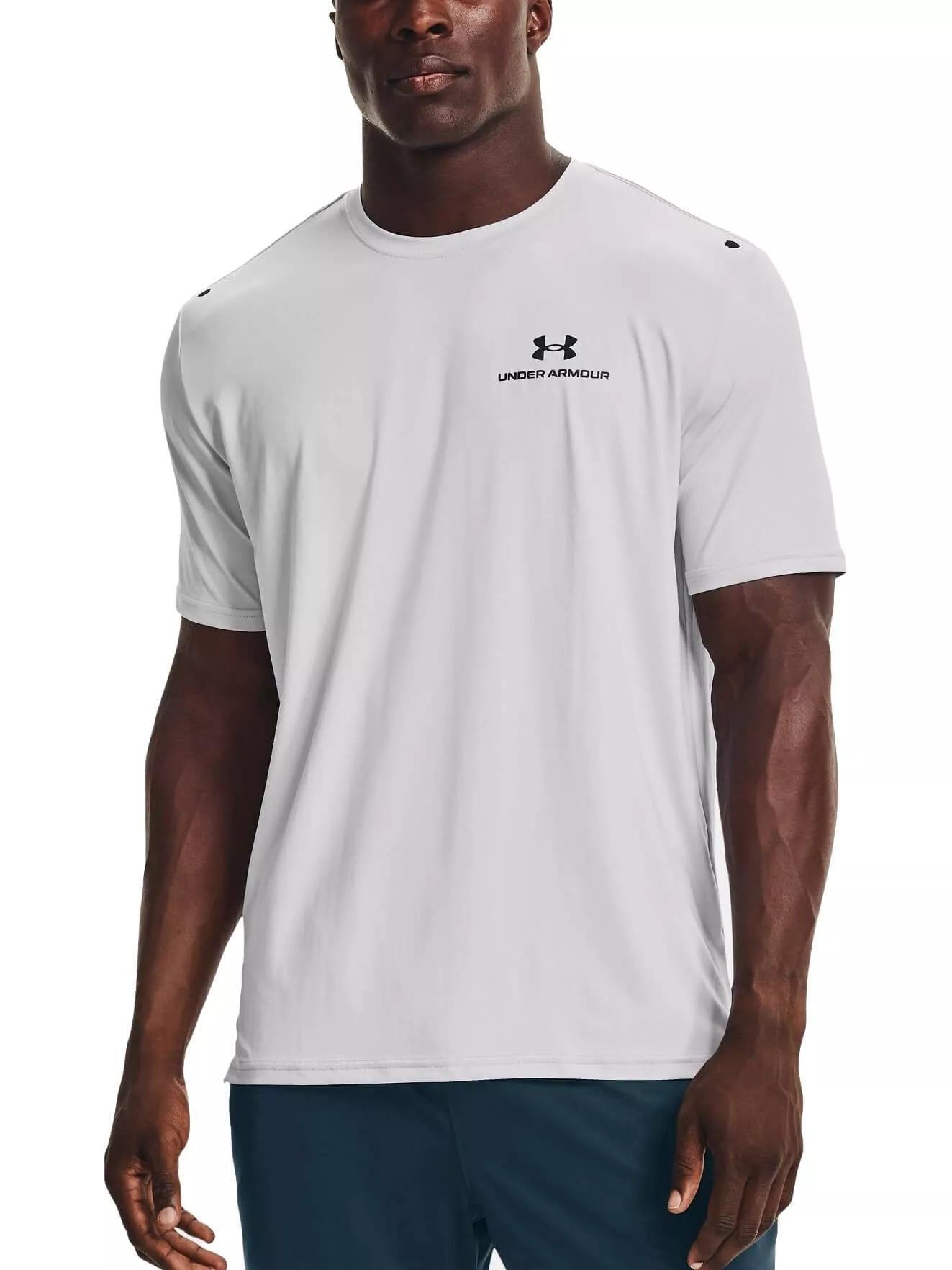 UNDER ARMOUR picture