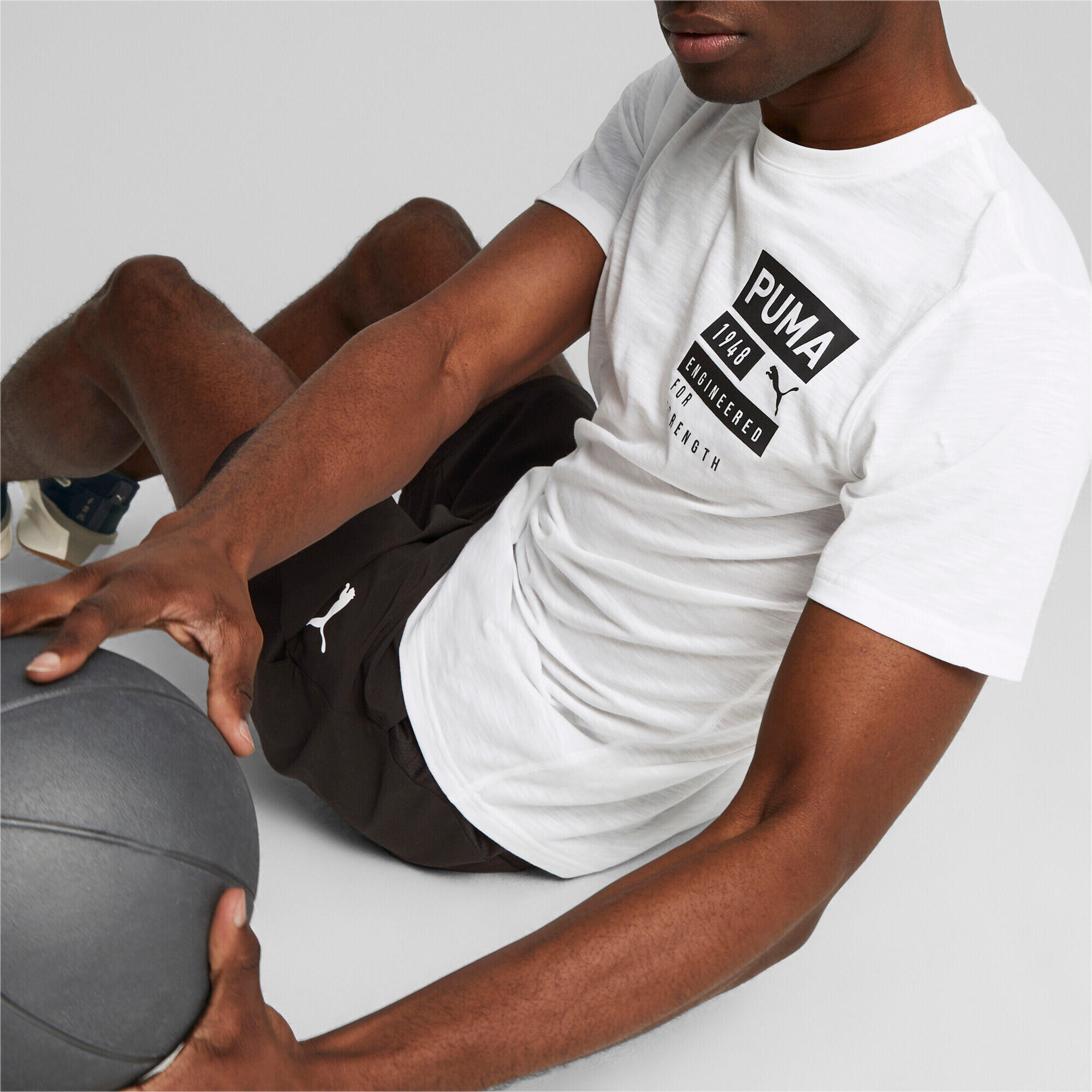 T-shirt Puma Graphic Engineered For Strength 5/5