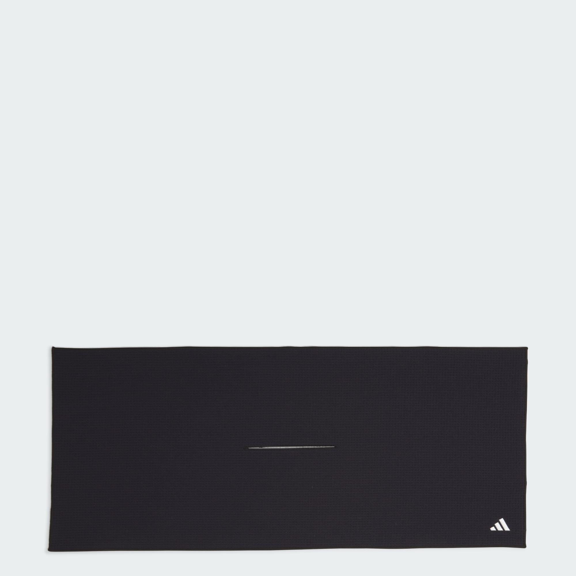 The Club Golf Towel 5/5