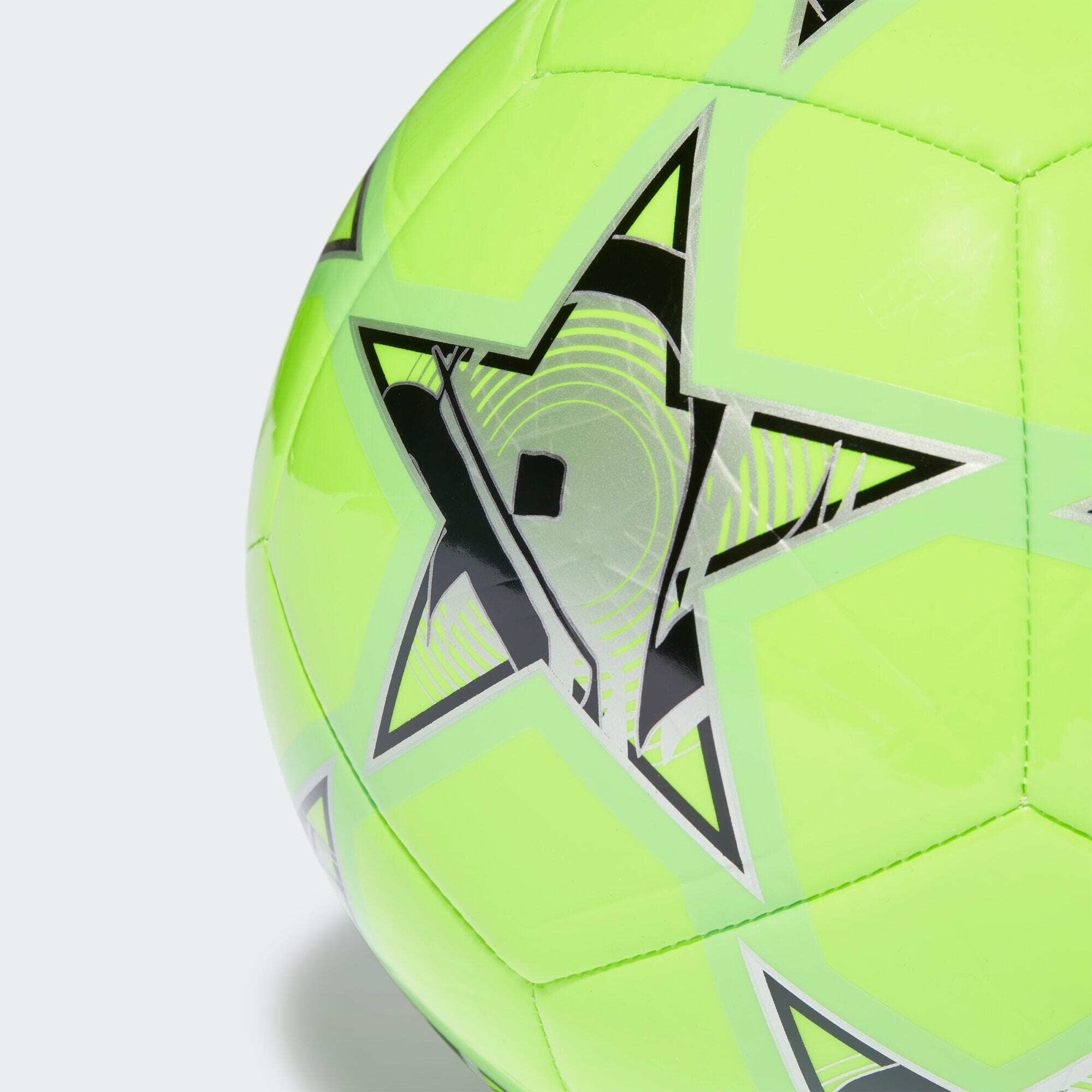 Bola Club da Fase de Grupos da UCL 23/24 4/6