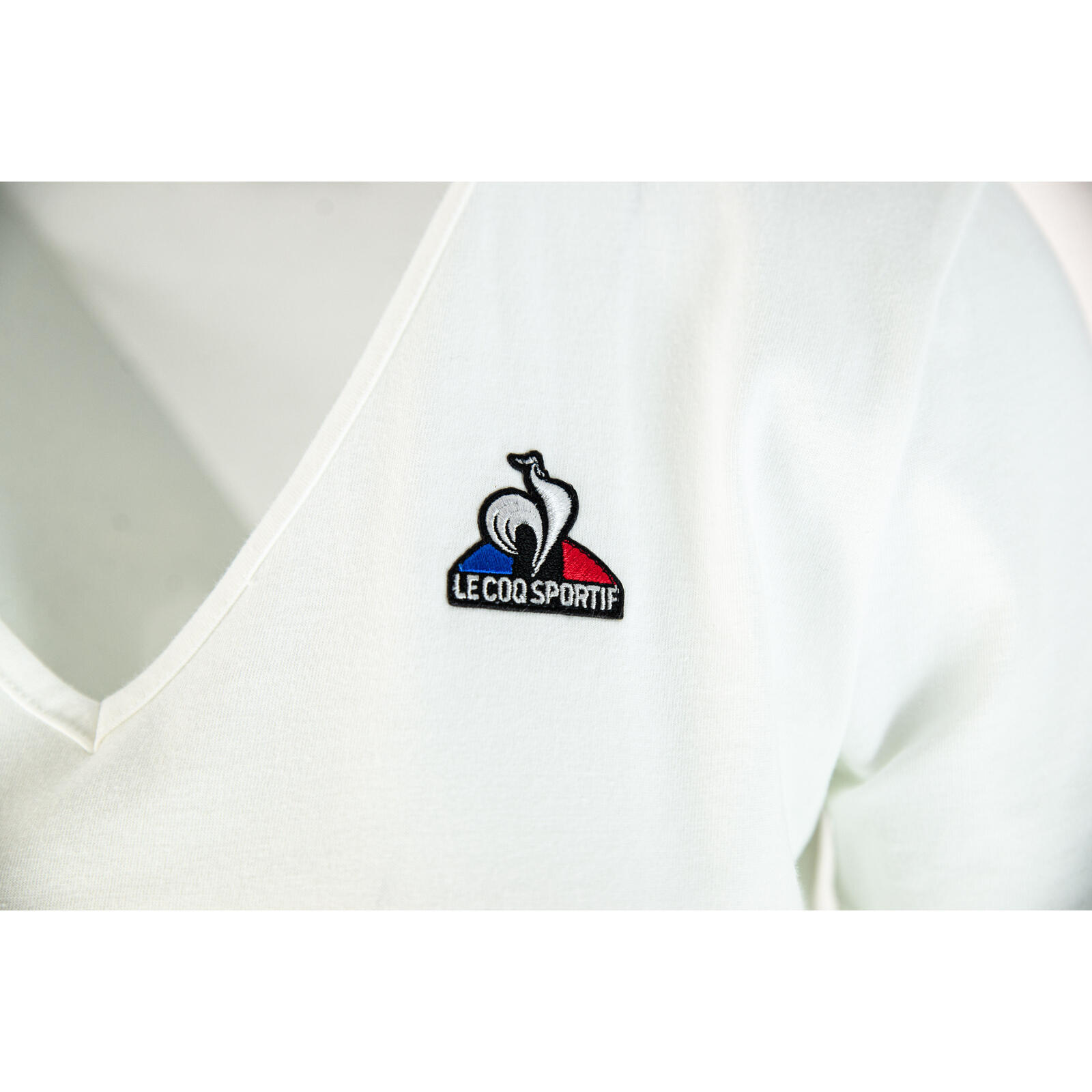 T-shirt Le Coq Sportif Ess Tee Ss Col V N1, Wit, Dames 4/5
