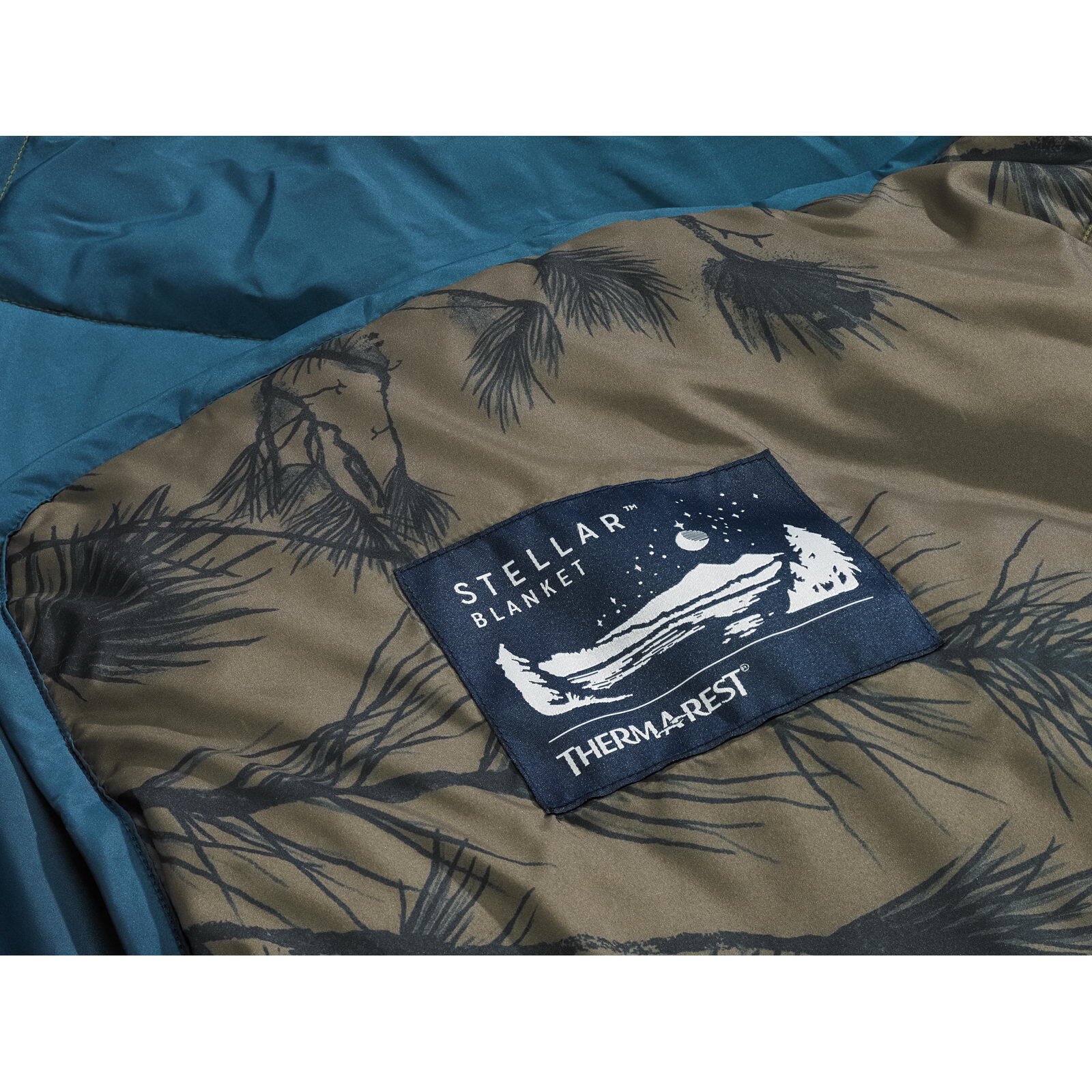 Decke Stellar Peeking Pine 190x142 cm eraLoft Polyester 30D wasserabweisend 3/7