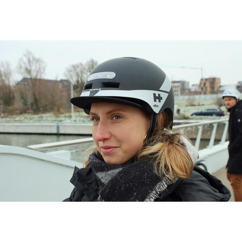 CASQUE DE VÉLO AVEC LUMIÈRE - ATLAS 2, NOIR/BLANC