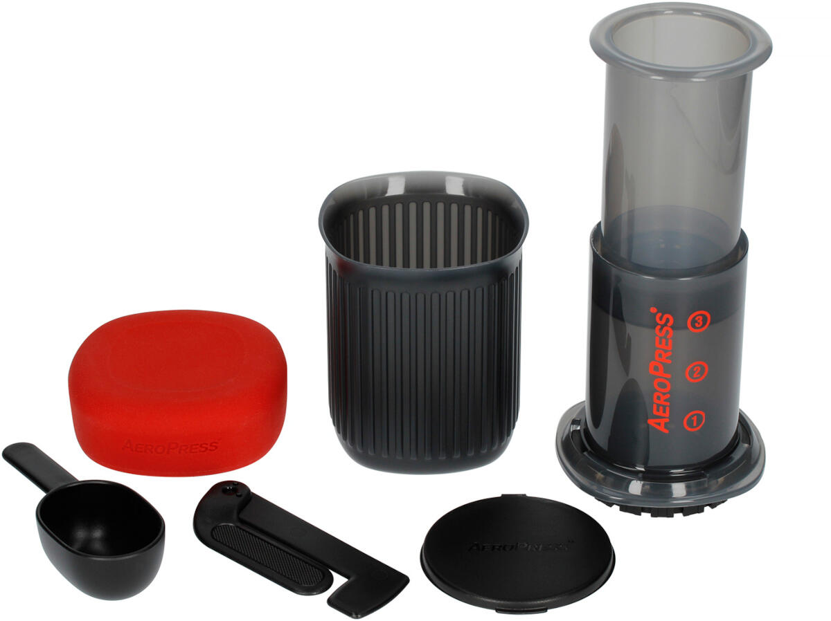 AeroPress Go Coffee Maker 1/7