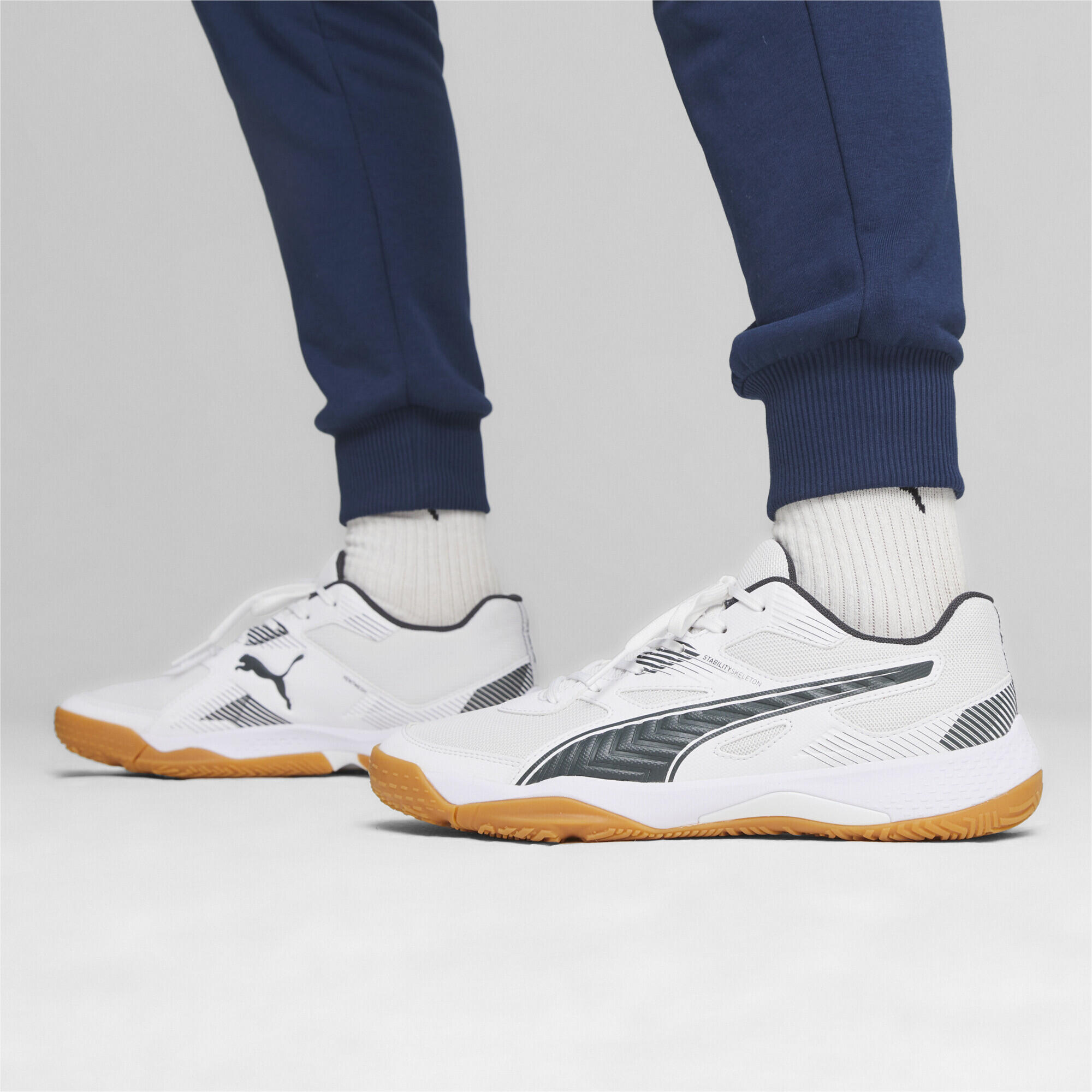 Solarflash II Hallen-Sportschuhe Herren PUMA White Shadow Gray Gum Beige 2/7