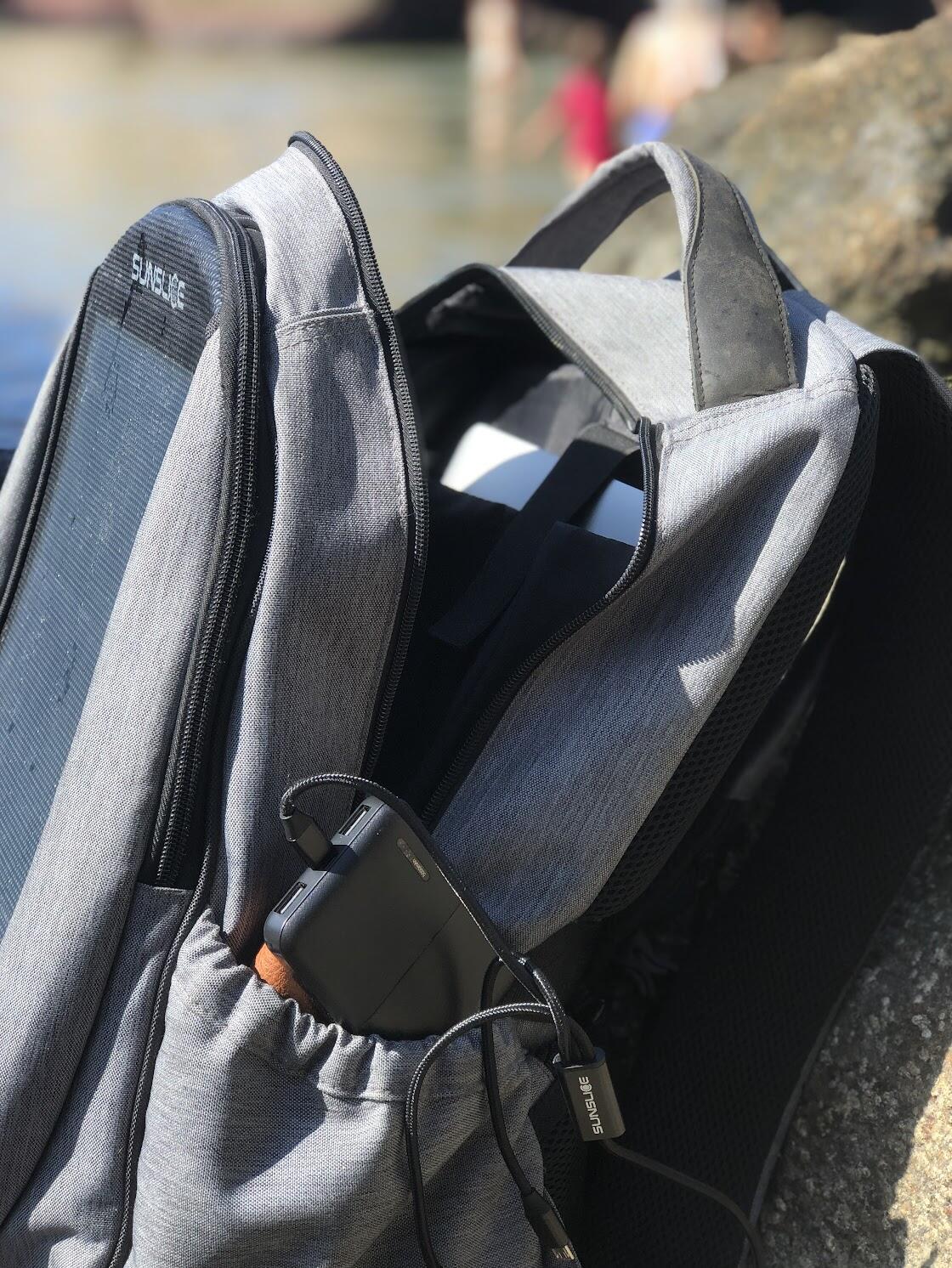 Sunslice "Zenith" Solar-Rucksack mit 8W Batterieladegerät 4/7