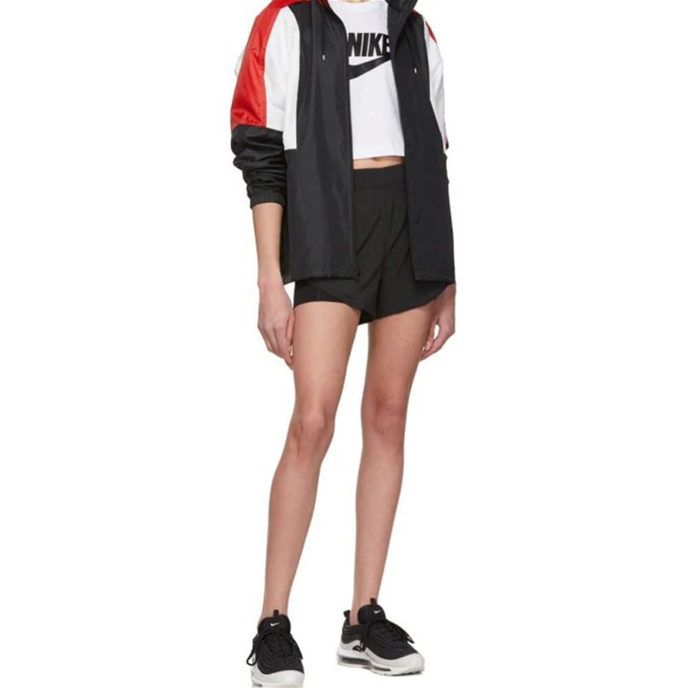 Camiseta de manga corta Nike Sportswear Essential Cropped Logo, Blanco, Mujer 5/5