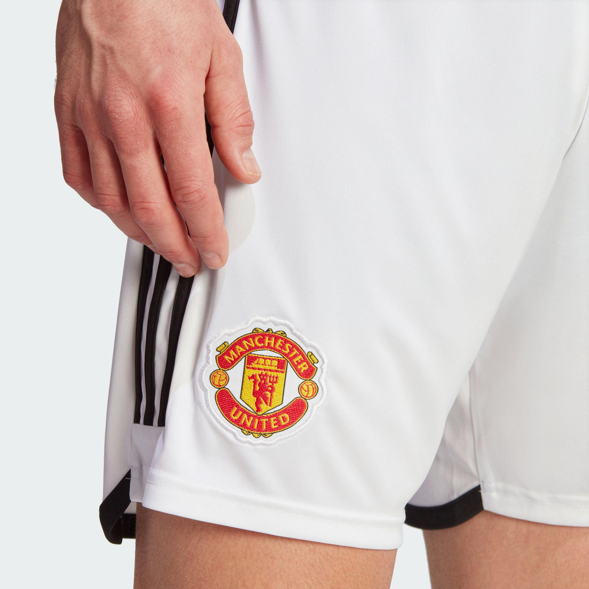 Manchester United 23/24 Home Shorts 5/5
