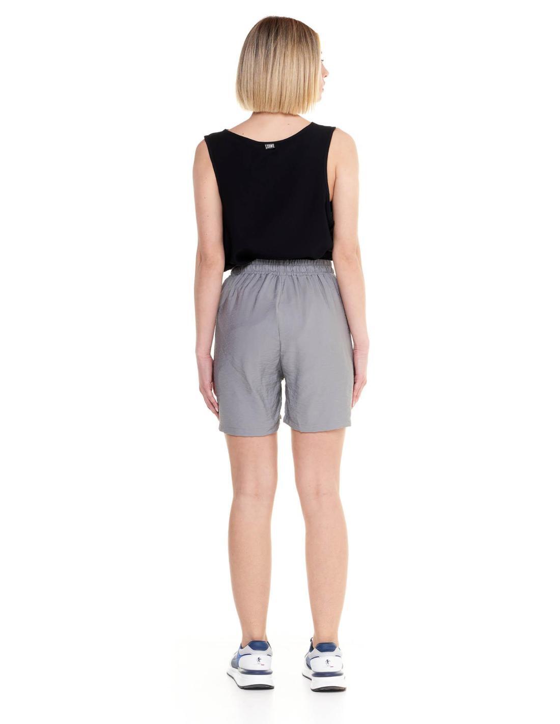 Pantalón corto de satén brillante para mujer 4/6