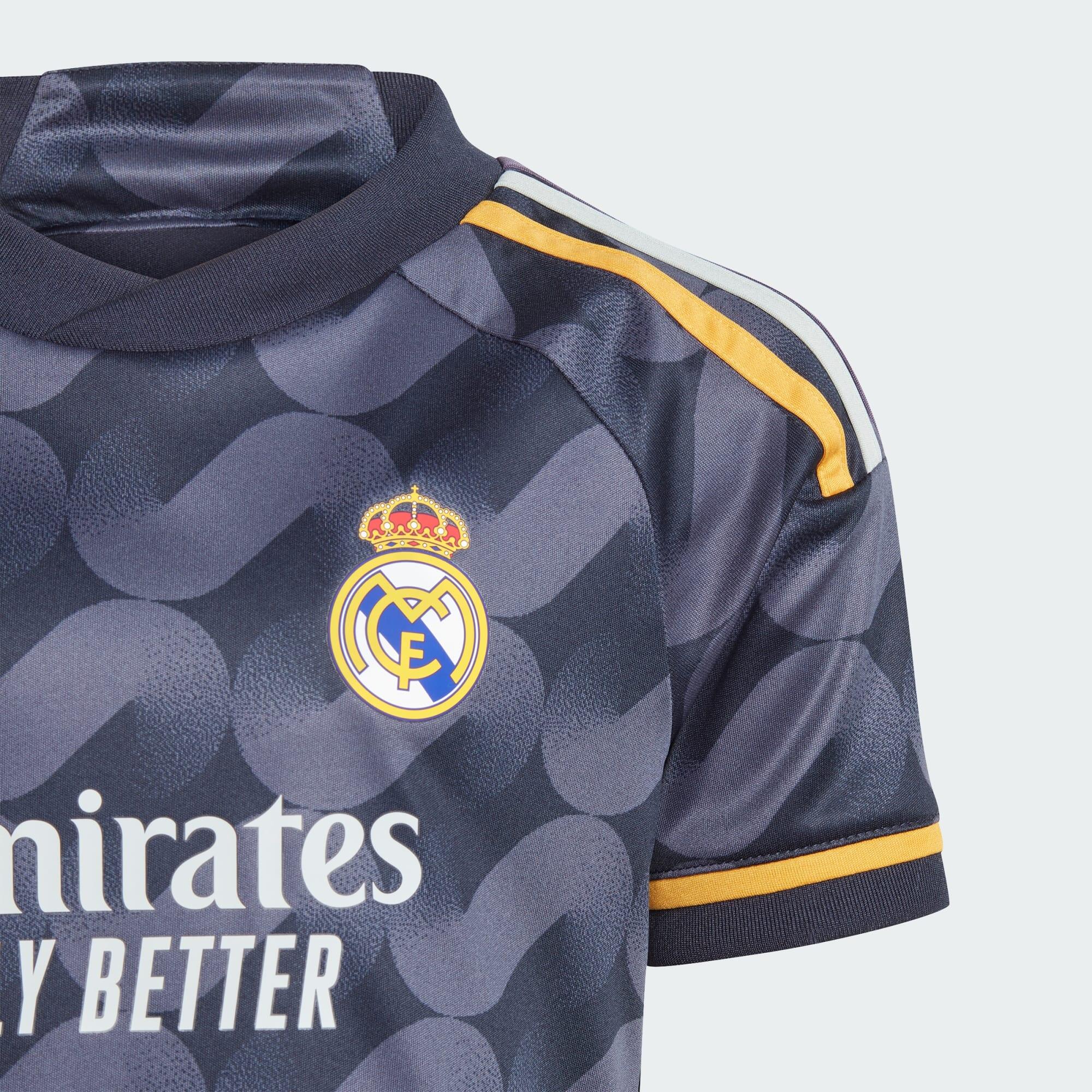 Miniconjunto segunda equipación Real Madrid 23/24 4/6