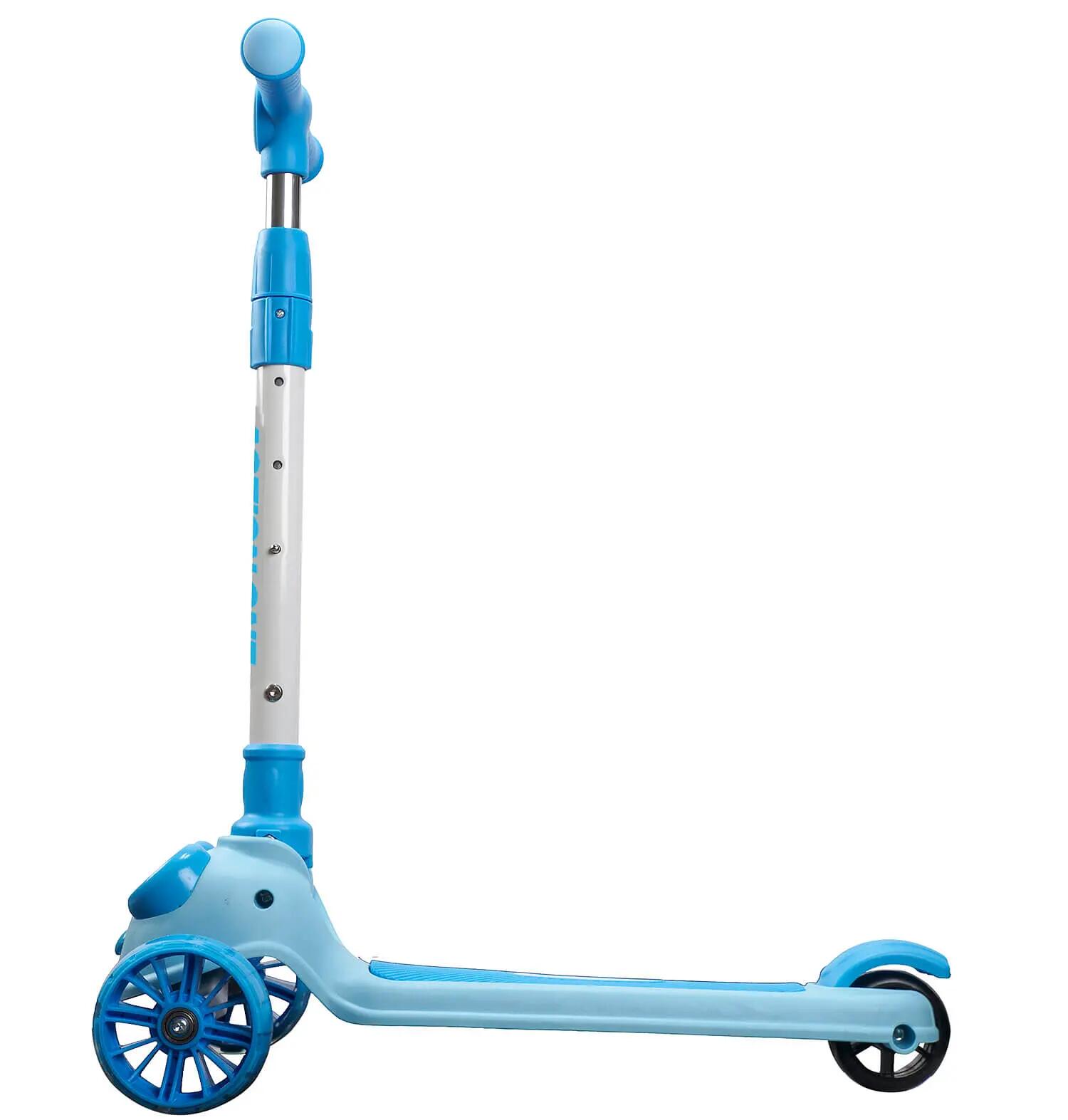 Trotineta Big Eyes cu roti luminoase si late, blue 4/6
