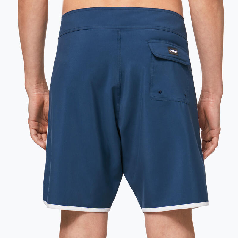 Oakley Men's Solid Crest 19 Boardshort Shorts main image 0