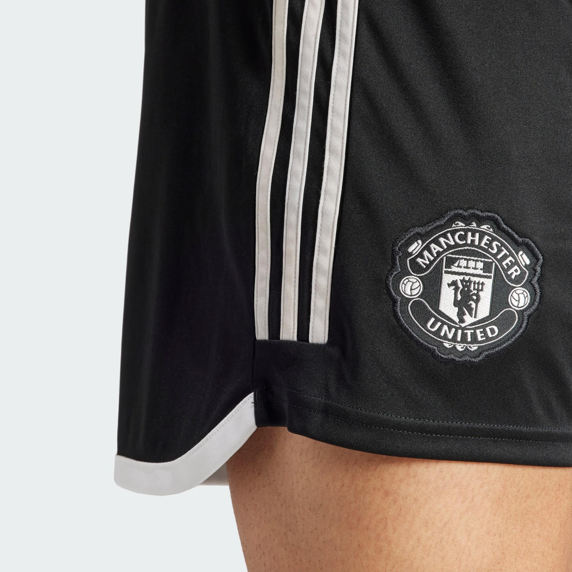 Manchester United 23/24 Away Shorts 4/5