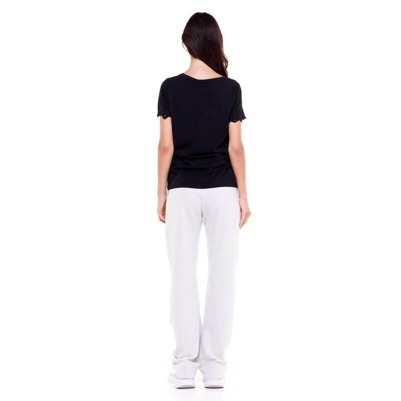 Camiseta feminina preta e branca