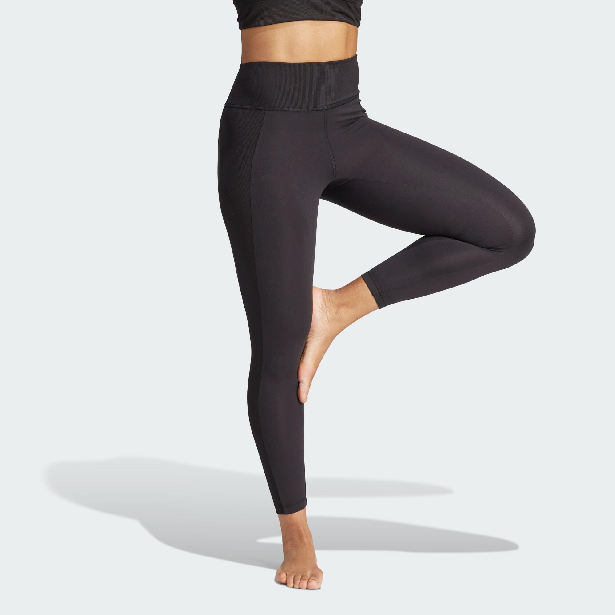 Yoga Essentials 7/8 Leggings 1/7