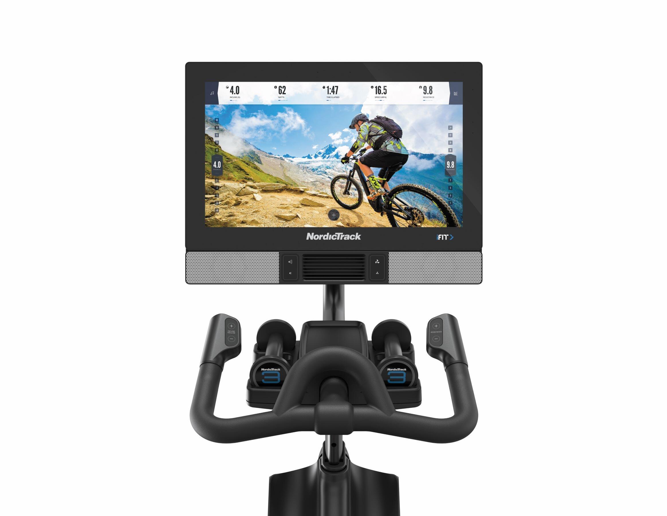 Hometrainer Studio S22i aangesloten iFIT 2/5