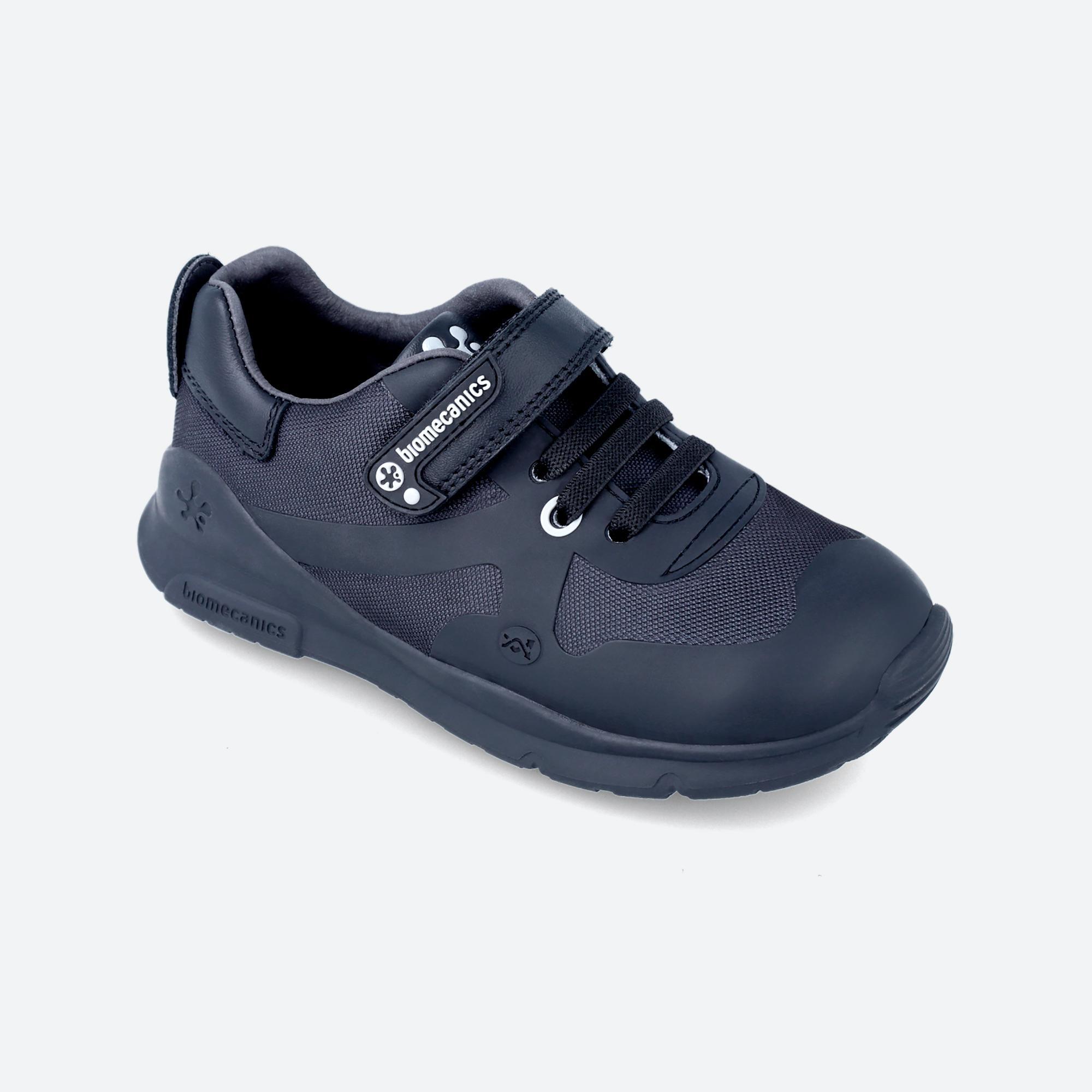 Zapatillas Deportivas Caminar Niños Biomecanics 231011A Negras Cierre Adherente 4/5