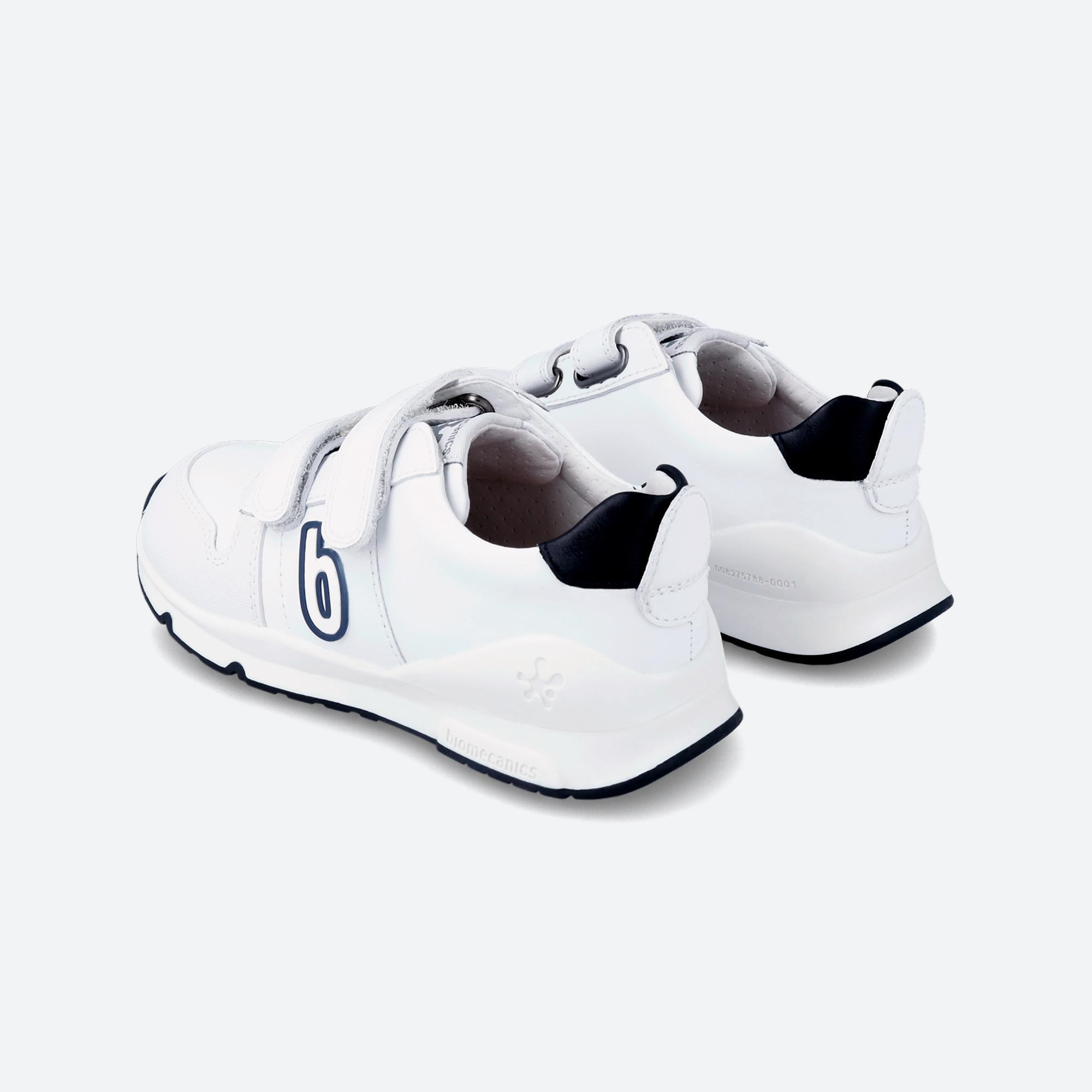 Zapatillas Deportivas Caminar Niños Biomecanics 231005A Blancas Cierre Adherente 3/5