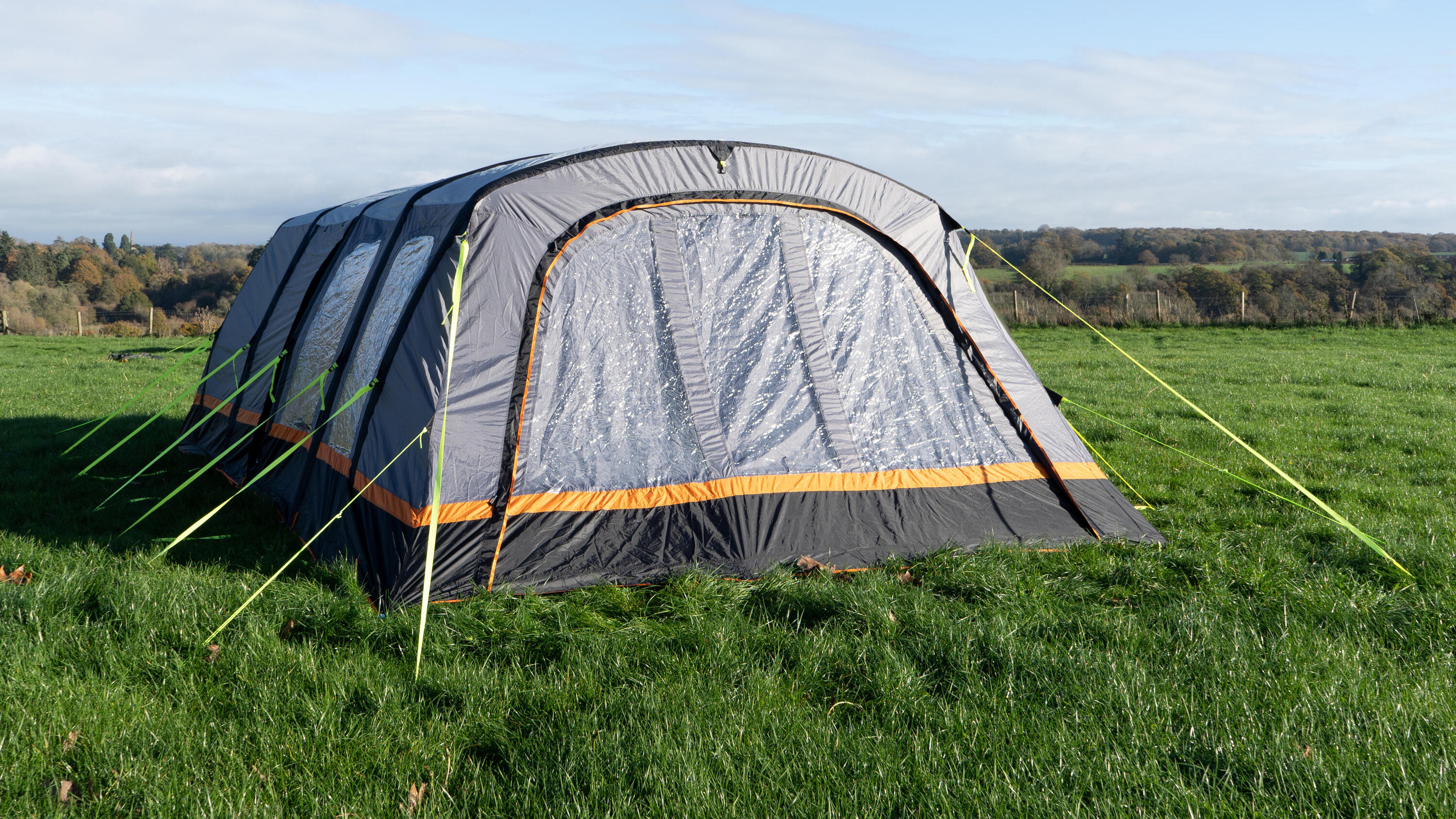 OLPRO Discovery 6 Berth Inflatable Tent 3/7