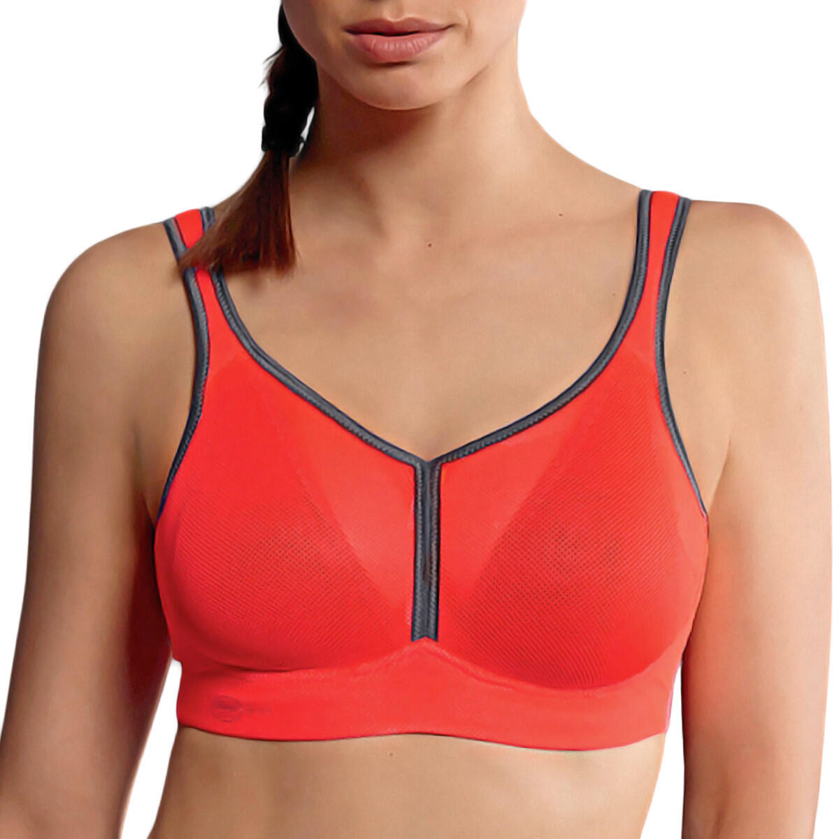 Air control DeltaPad underwire-free breathable sports bra