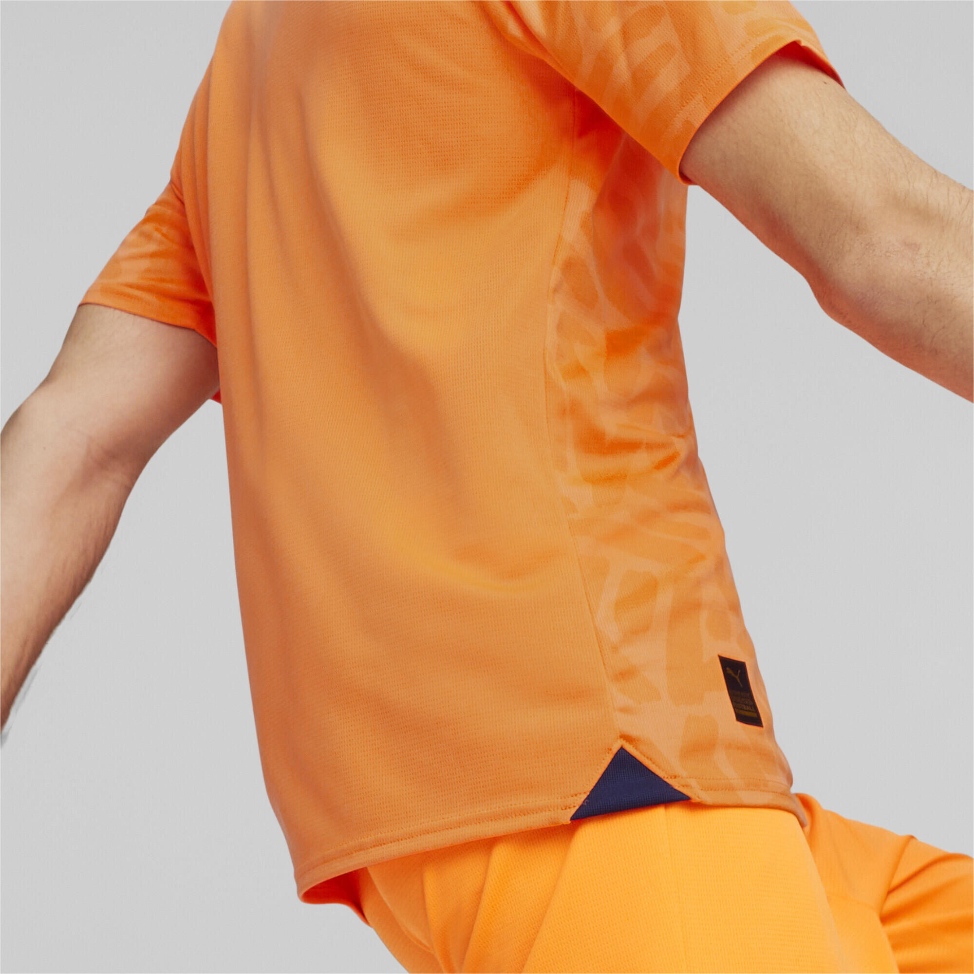 Maillot Third 23/24 Valencia CF Third Homme PUMA Ultra Orange Marine Blue 3/6