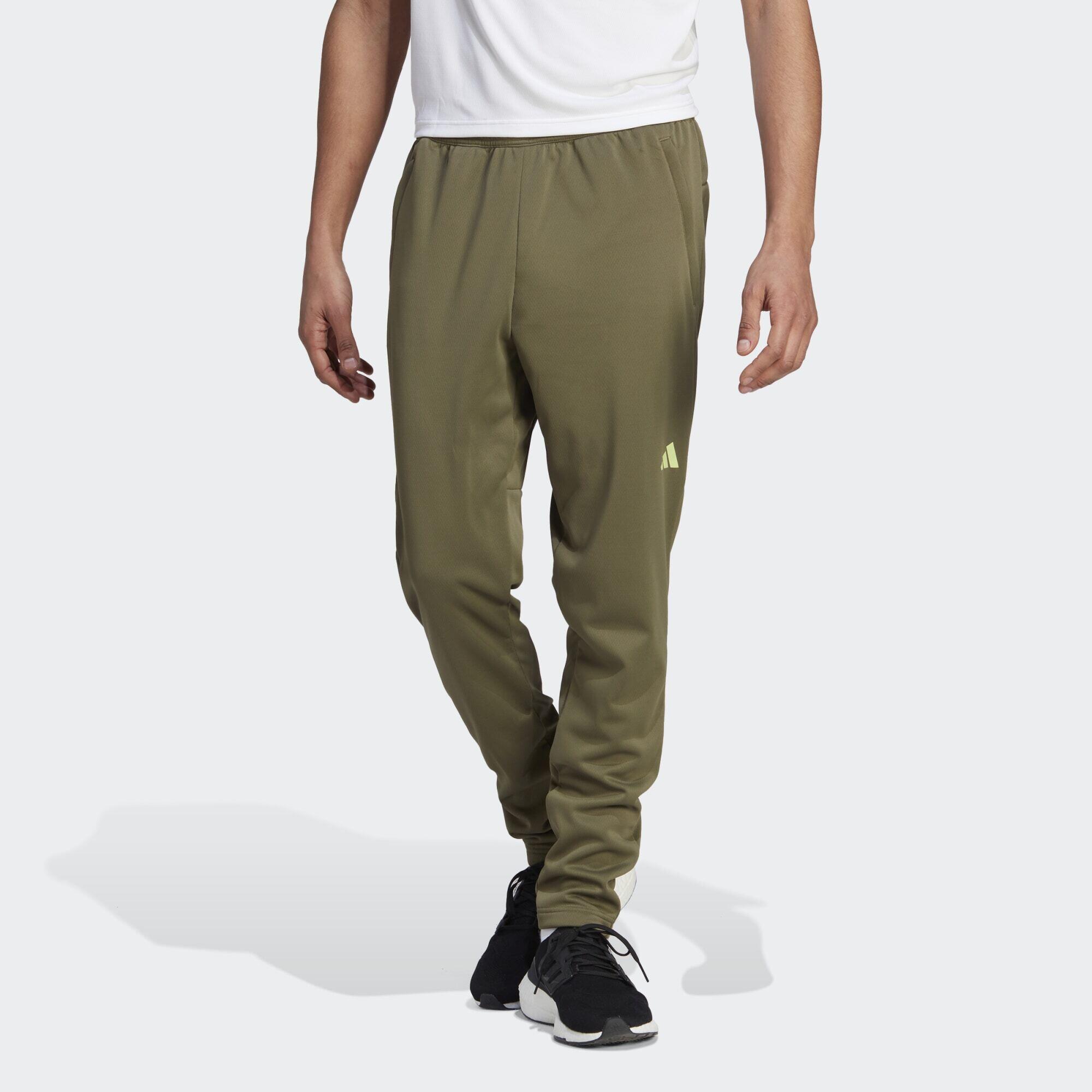 Train Essentials Seasonal Woven Training Pants 1/5