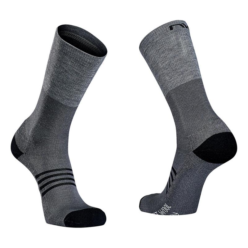 Skarpety rowerowe NORTHWAVE EXTREME PRO HIGH SOCK czarne