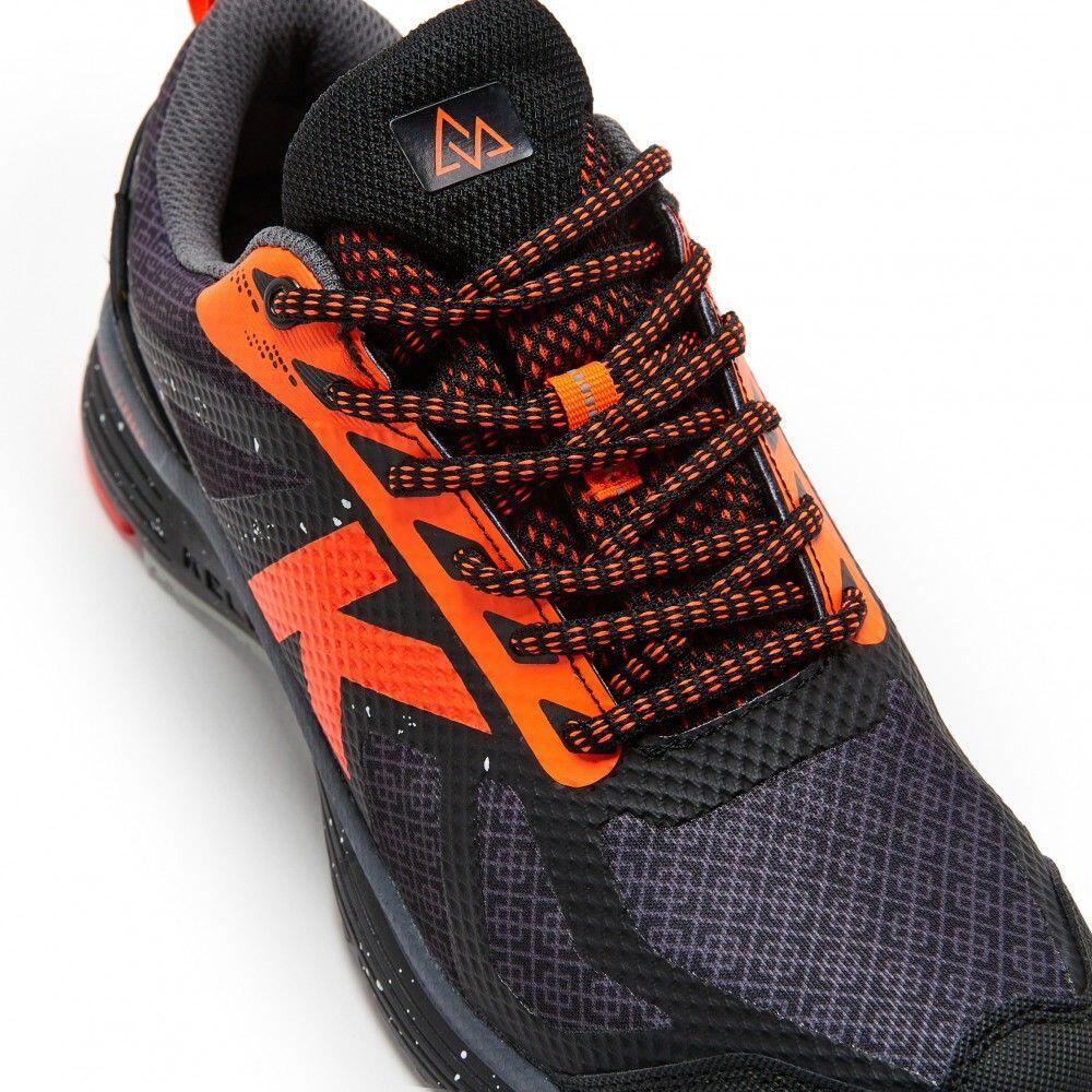 Zapatillas Running Kelme Cushion Travel Unisex En Color Negro 2/5