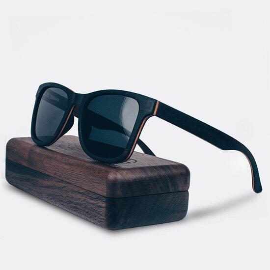 BRISA GAIA premium houten zonnebril walnut wayfarer