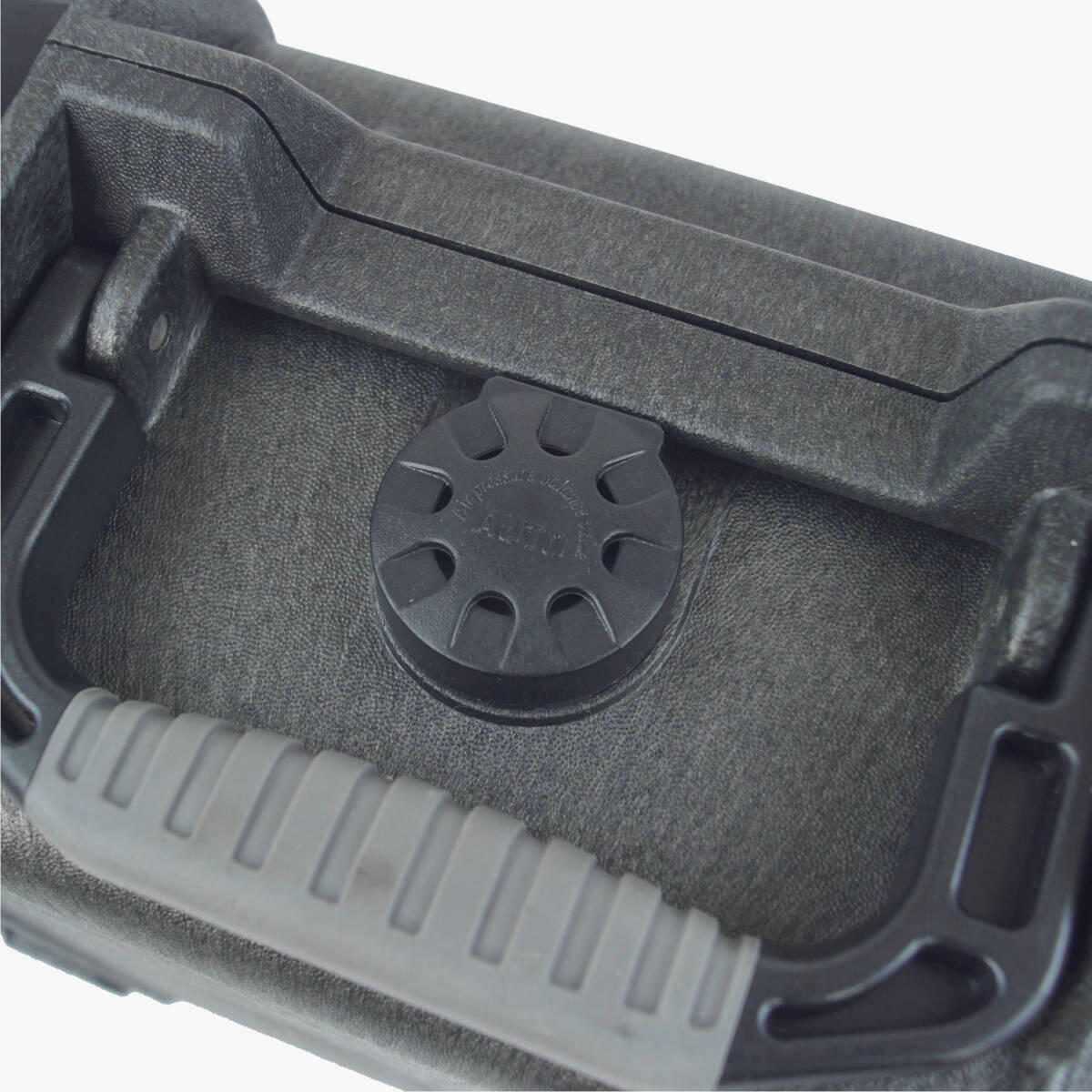 Lomo Centurion Dry Box - Midi Size - With Cubed Foam 7/7