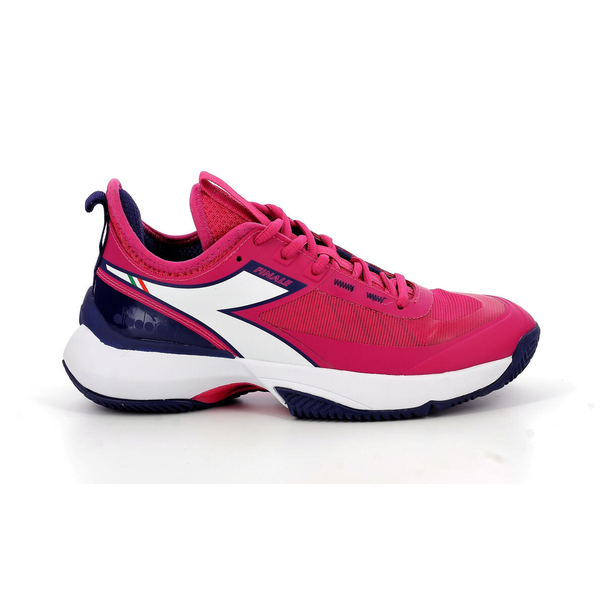 DIADORA picture