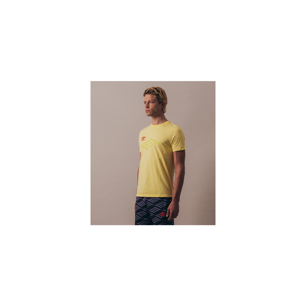 T-shirt Gialla Uomo Umbro Mid: Stile e Comfort 4/5