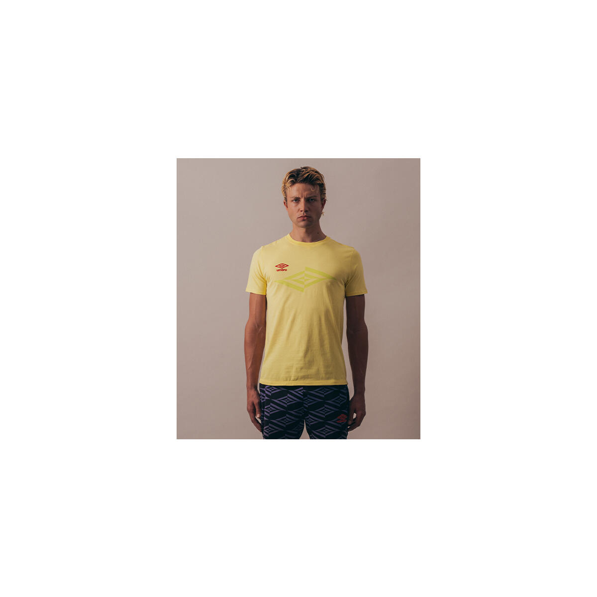 T-shirt Gialla Uomo Umbro Mid: Stile e Comfort 5/5