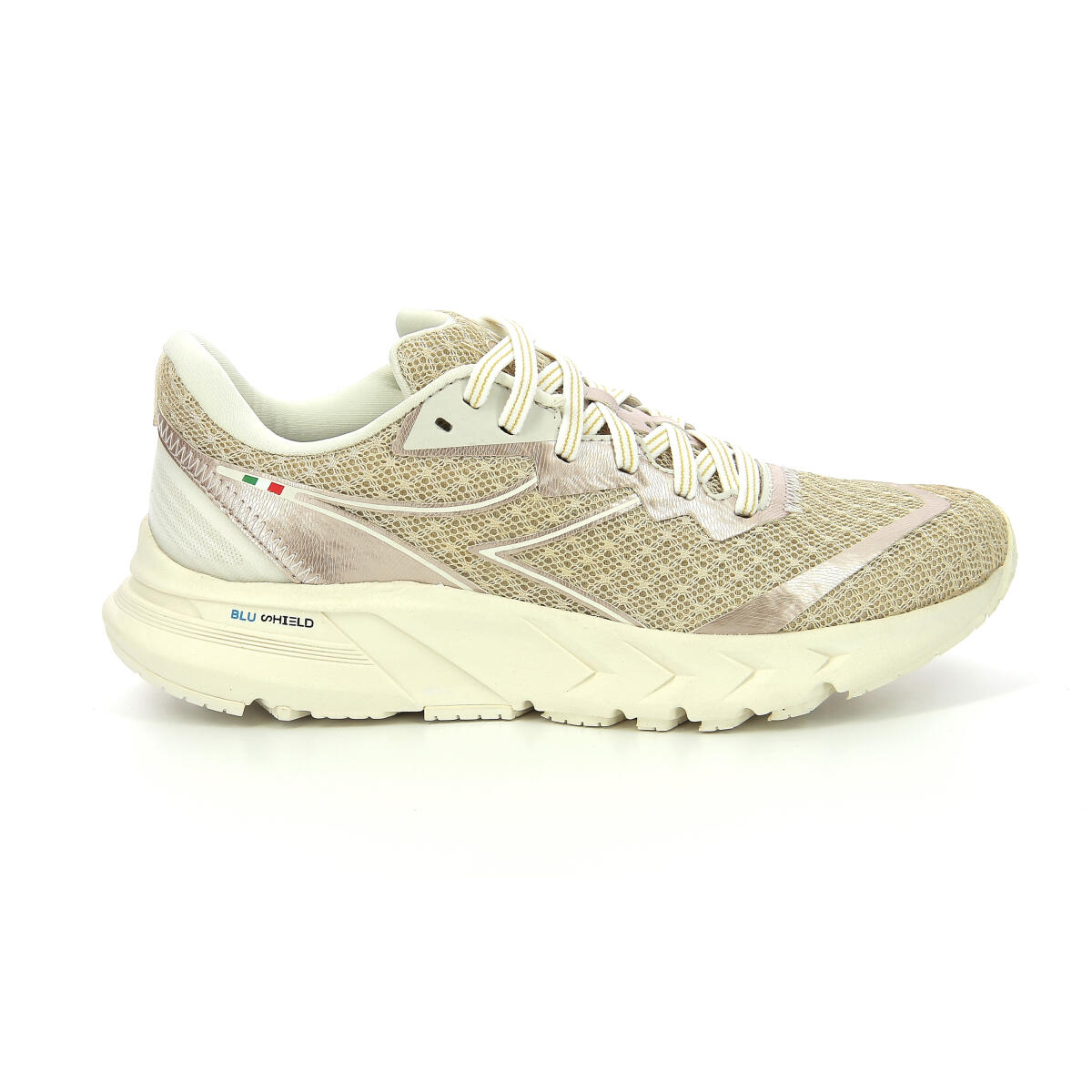 DIADORA picture