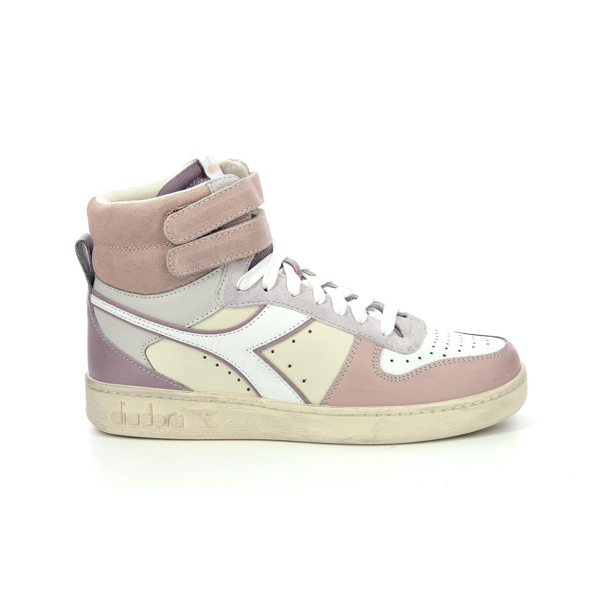 DIADORA picture