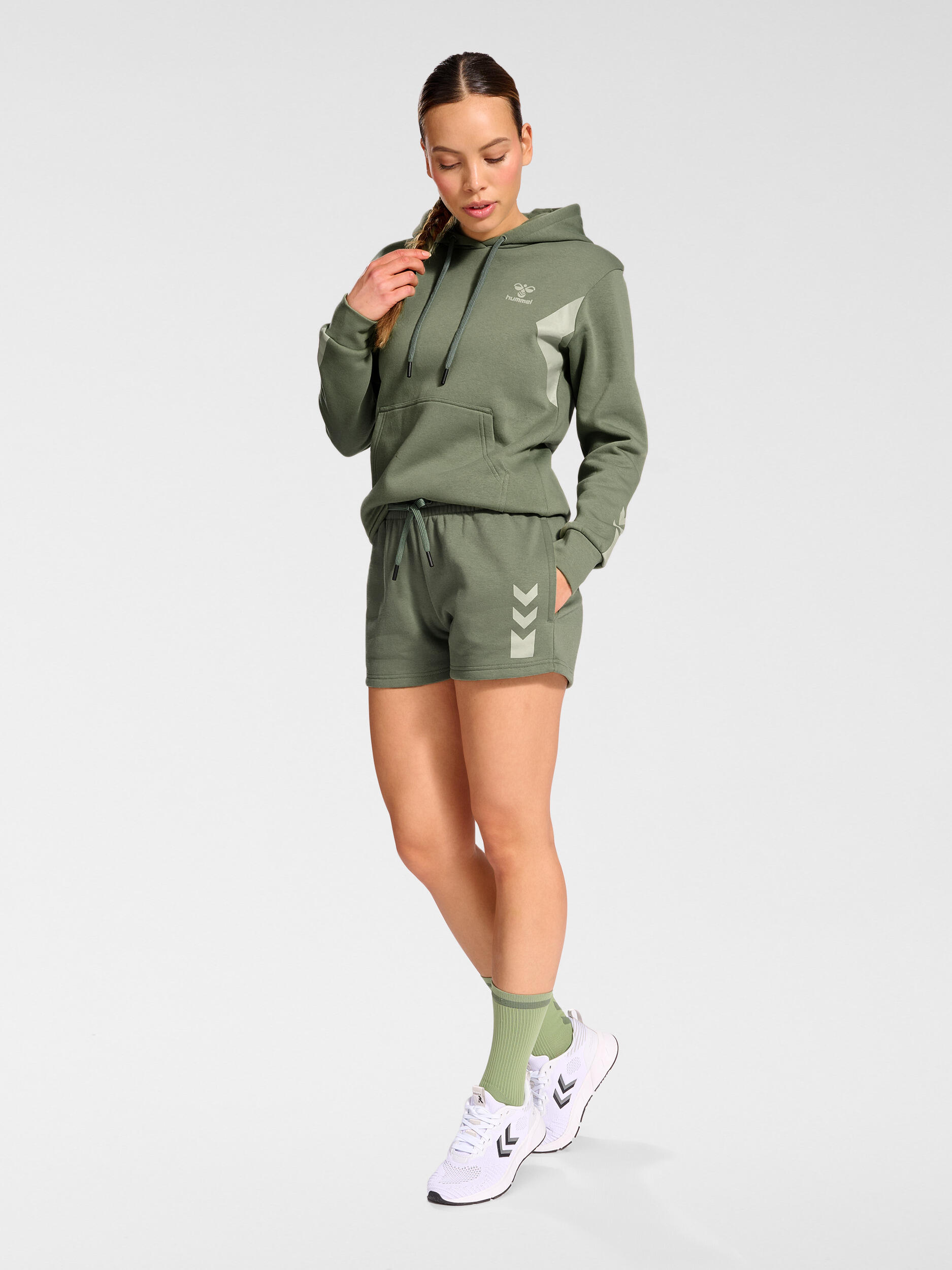 Pantaloncini da donna in cotone Hummel Active 3/7