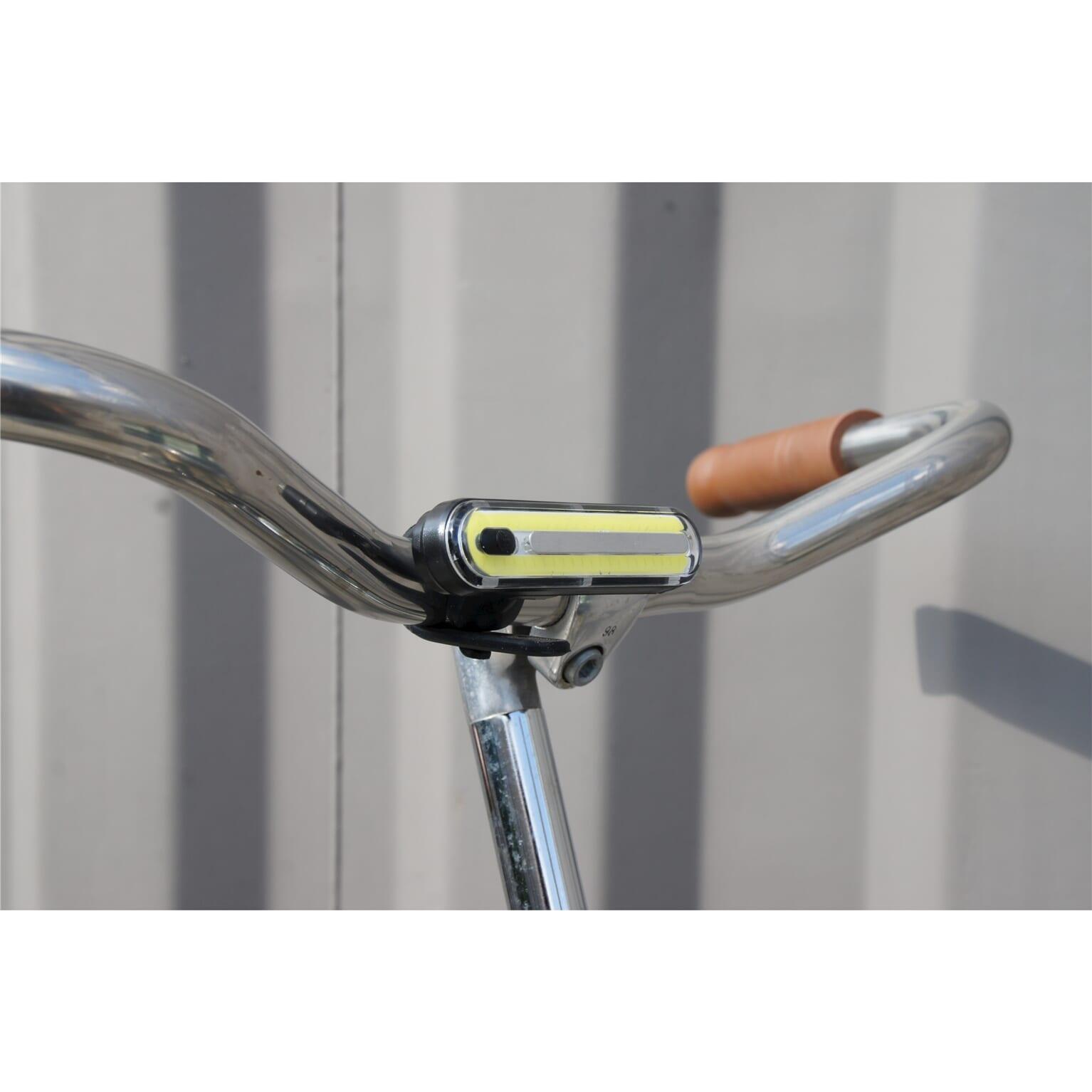 UrbanProof Faro Anteriore LED Ricaricabile 200 Lumen 2/3