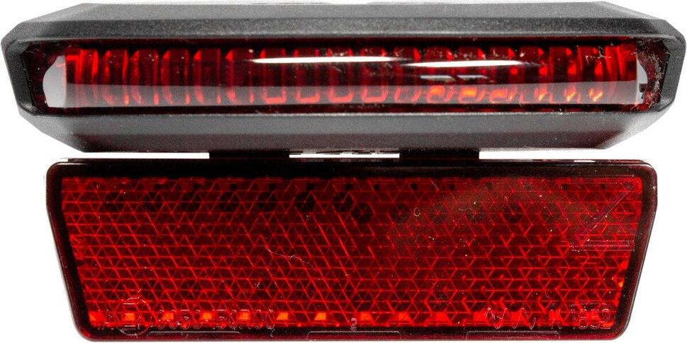 Lampa Tylna Ls 654 Cob Line E-B 6-12V Hamulec Zl 650 thumbnail