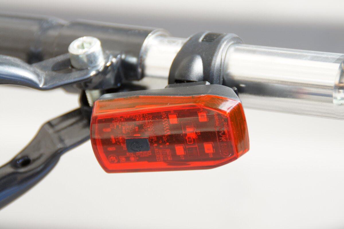 Aval de frein à feu arrière à l'épreuve arrière urbain rechargeable 2/4