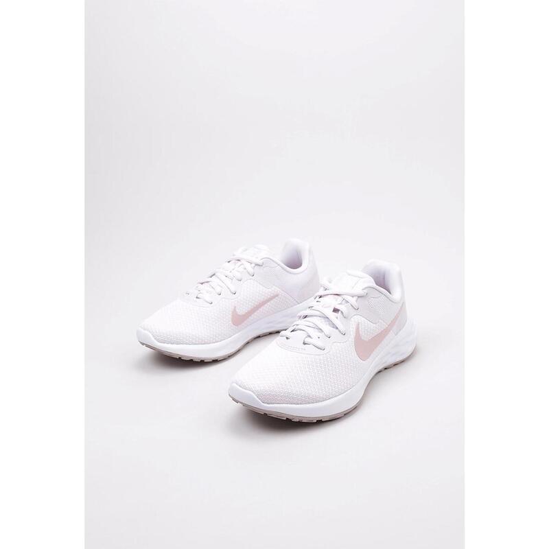 Sapatilhas de corrida Nike Revolution 6 para mulher