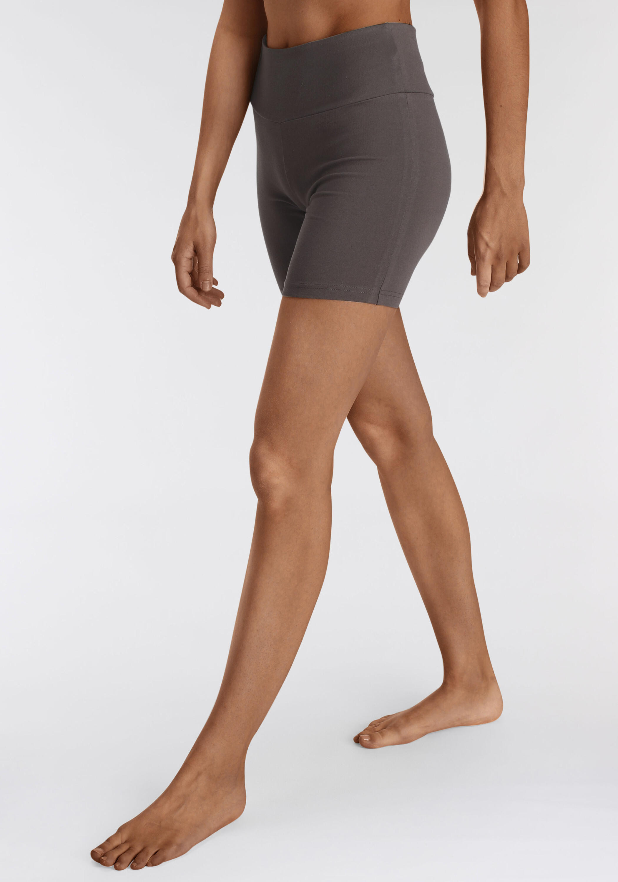Damen Shorts 2/7