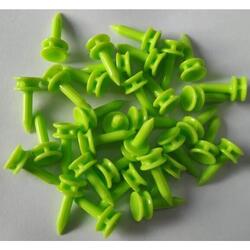 PURE2IMPROVE Golf Tee Pure4Golf Plastic Step   24mm Lime