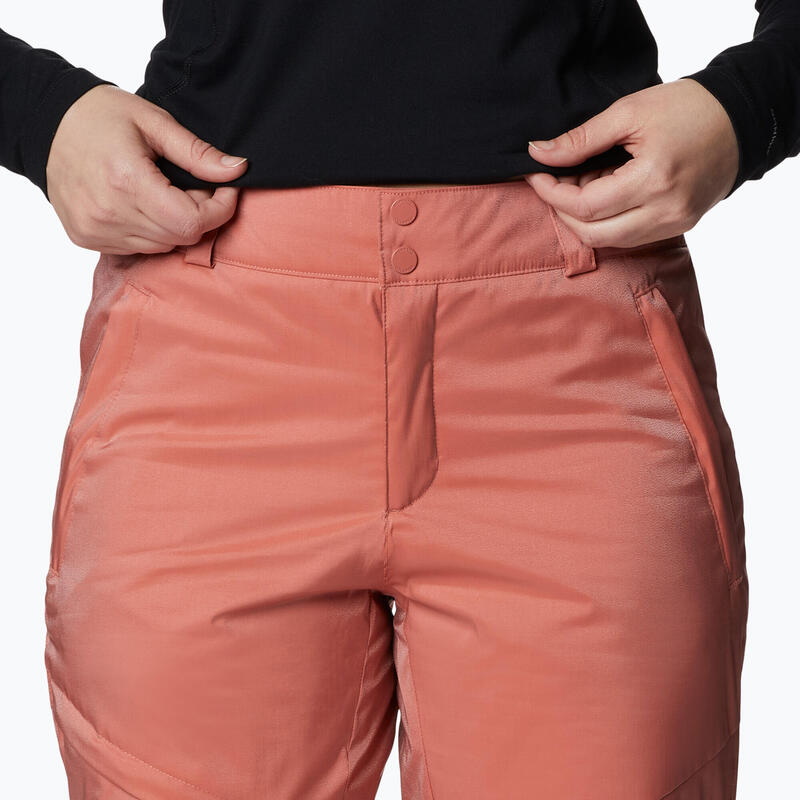 Pantalones de esquí de las mujeres Columbia Kick Turner aislado