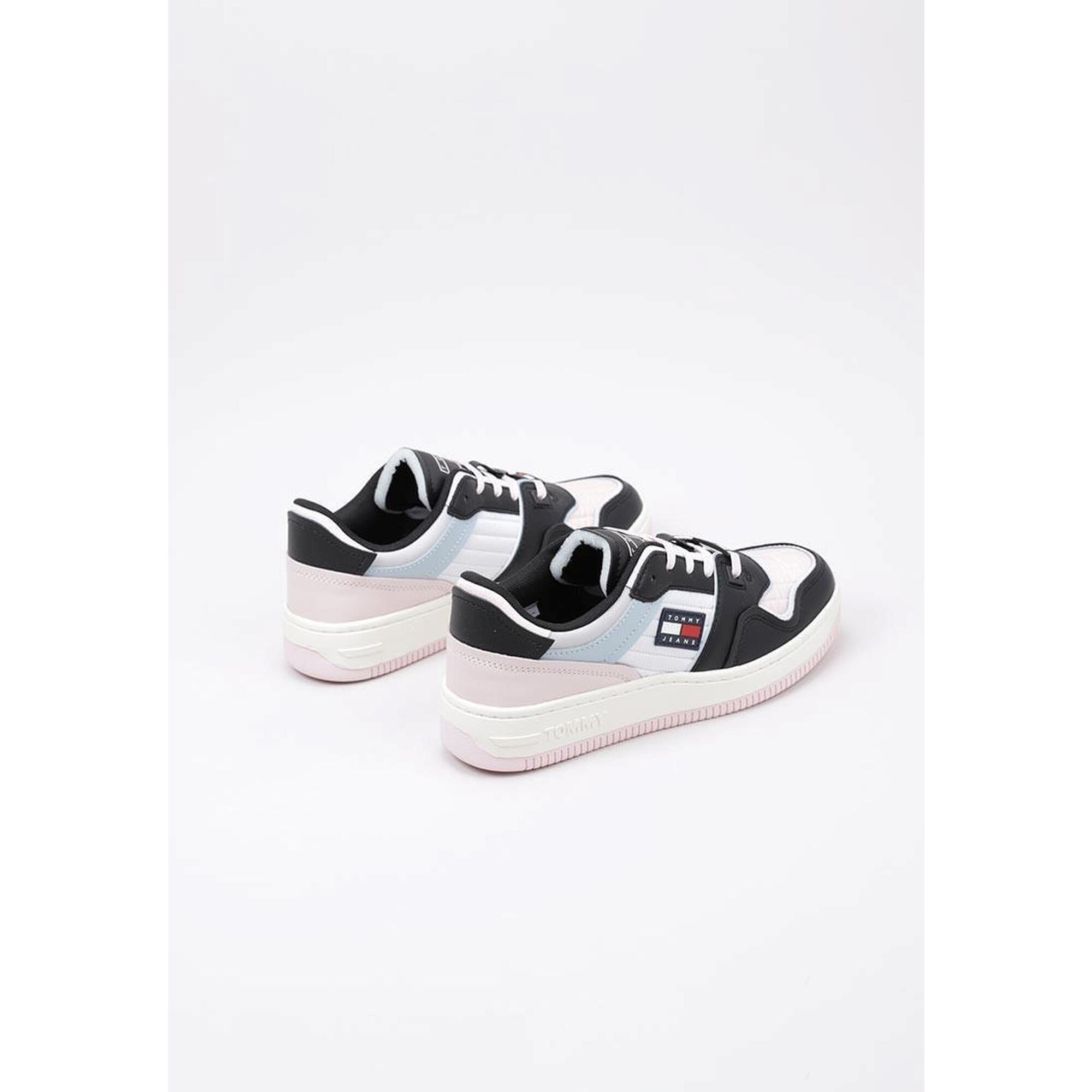 TOMMY JEANS PASTEL LOW BASKET 37