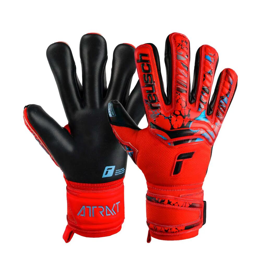 Kid's goalie gloves Reusch Attrakt Gold X