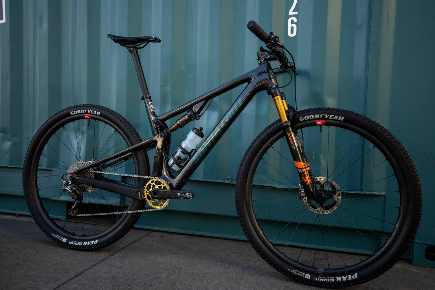 Neumático Goodyear Peak Ultimate Tubeless complete 2/3