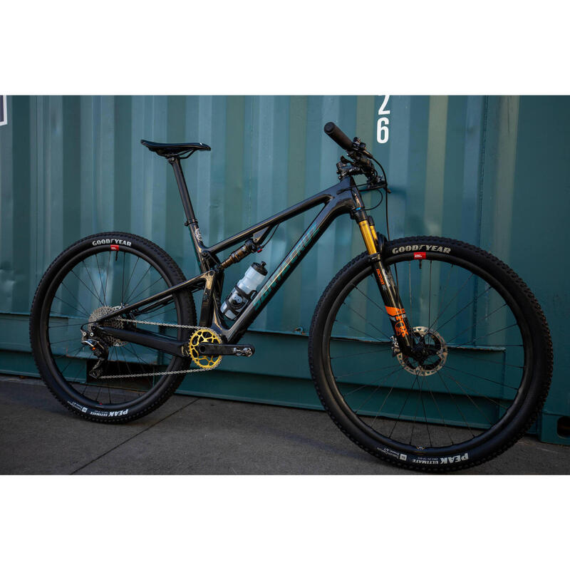 Pneumatika Goodyear Peak Ultimate Tubeless complete