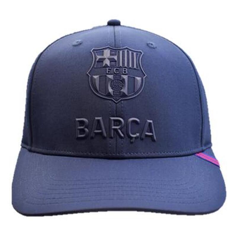 A Barça briliáns, dombornyomott sapkája