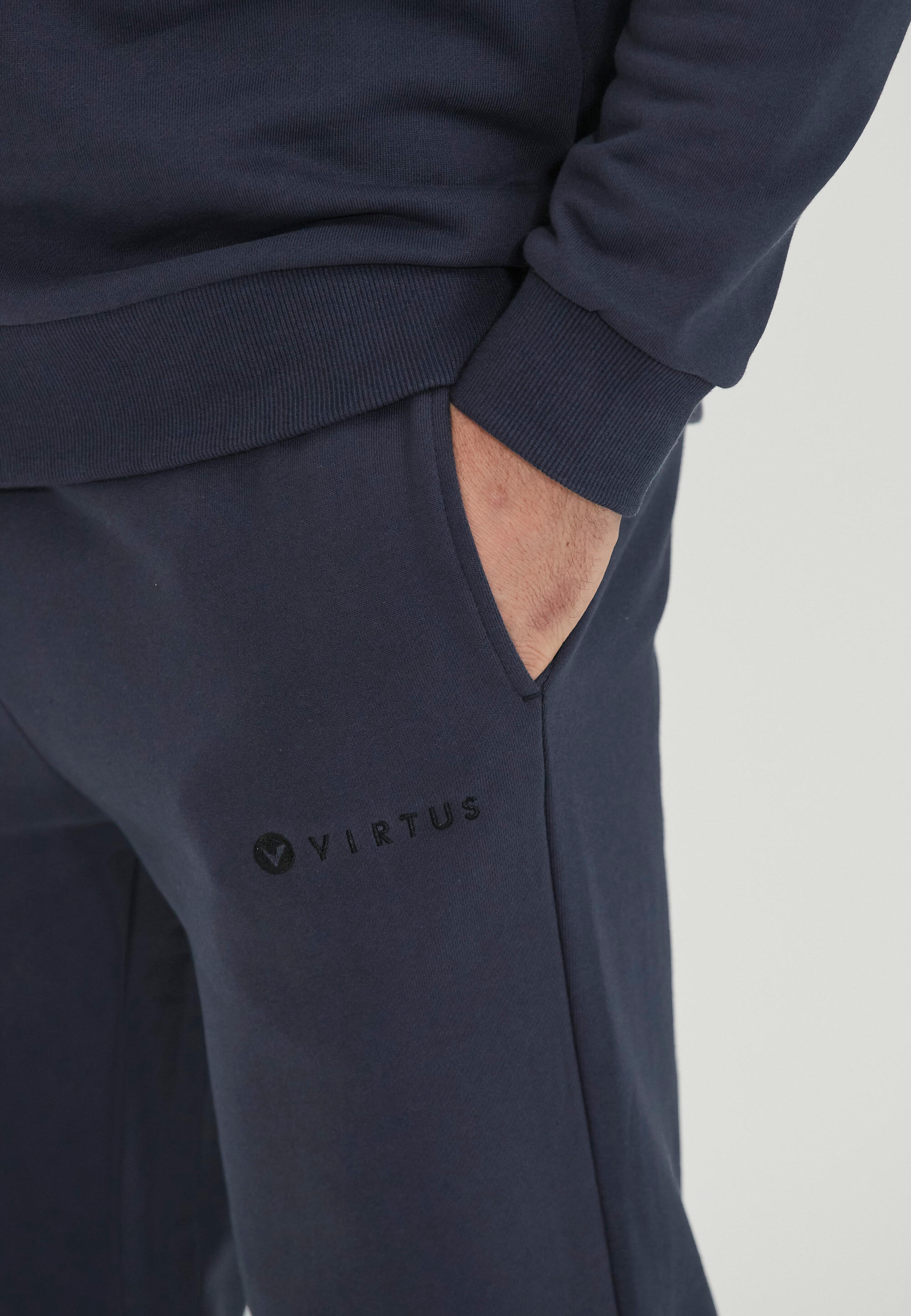 Virtus Sweatpants Hotown 3/5