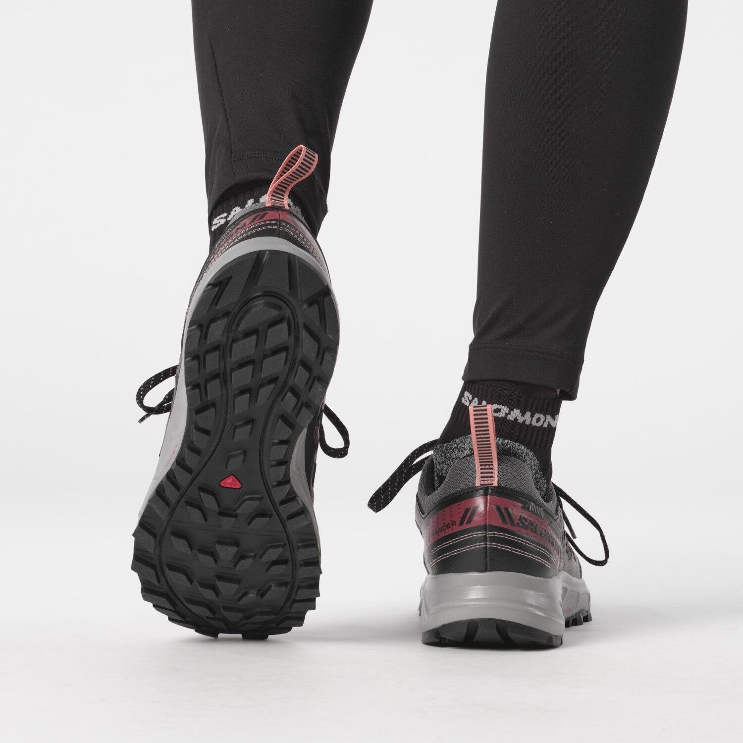 Sapatos de trekking Salomon modelo L47291400 para mulheres 3/5